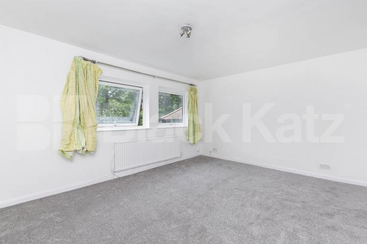 2 bedroom 2 bathroom maisonette with garden located close to Highgate station  Stanhope Road, Highgate